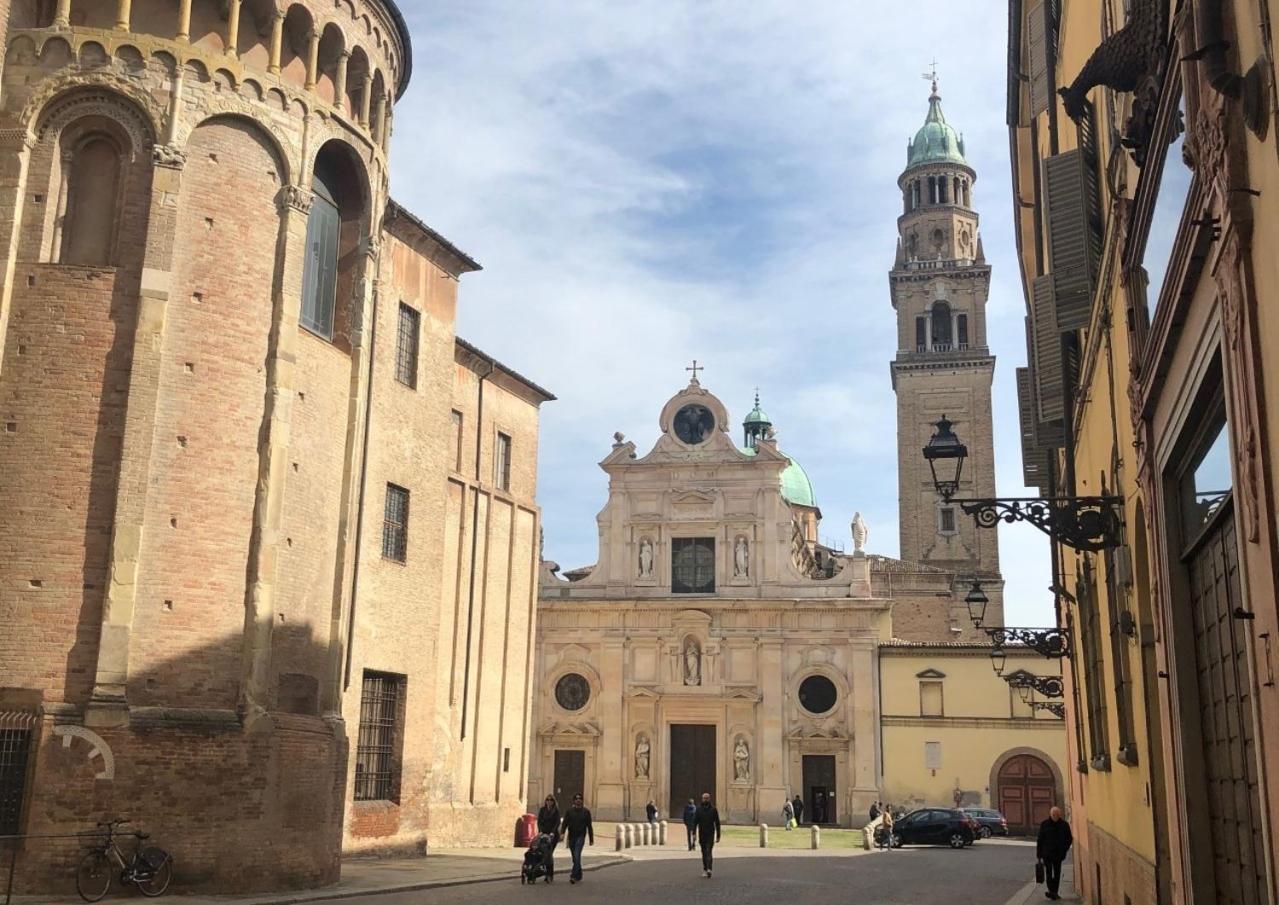 Luxury 5 Al Duomo Di Parma Exterior foto